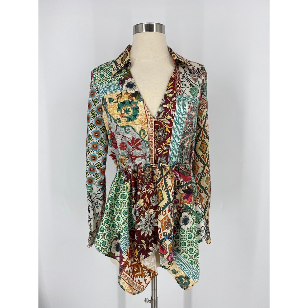 Zara floral Collared V-neck Long Sleeve Asymmetric Hem Top
